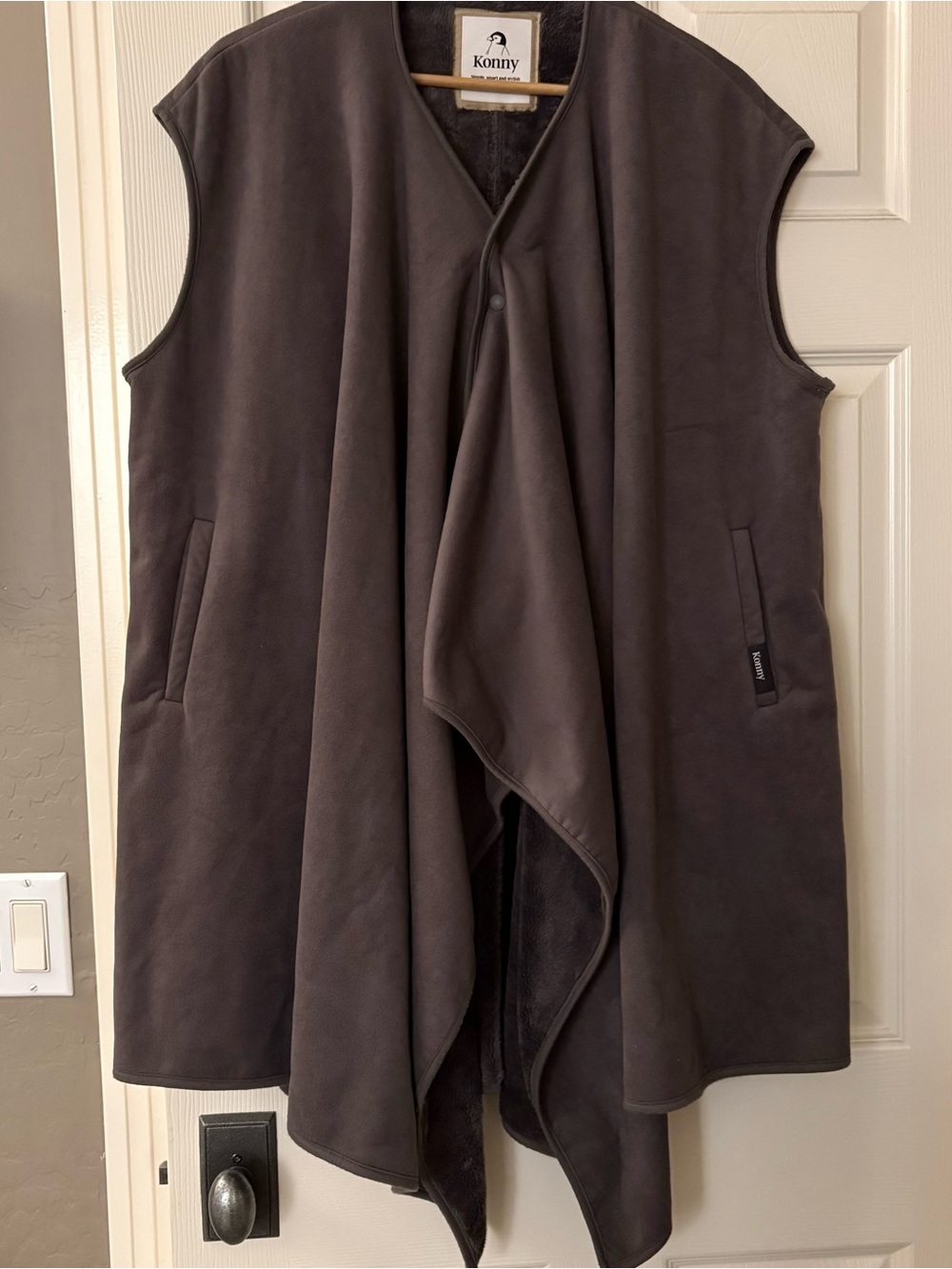 KONNY Dark Charcoal Poncho Mothers Vest Size Large Winter Sherpa Japanese Top
